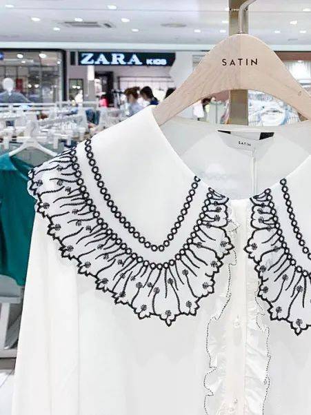 百變領型 工藝細節賦予衣服獨特魅力